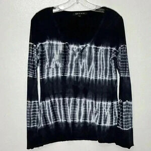 KAREN BY KAREN KANE Black and white tie dye v-neck top | size medium